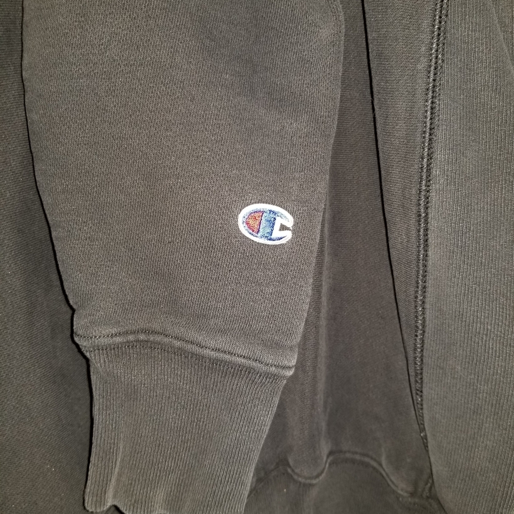 Champion Reverse Weave Crew Neck Sweater Embroidered Logo Front Size Large - Picture 6 of 10